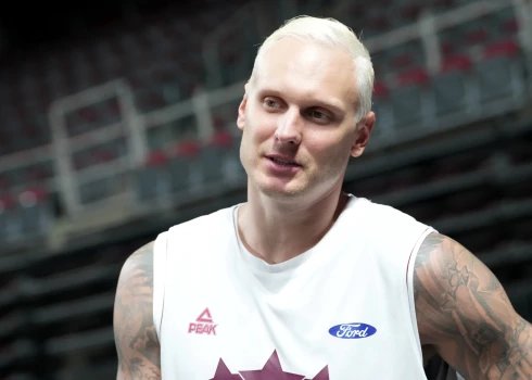 Traģiski bojāgājušais latviešu basketbolists Jānis Timma vienmēr paliks mūžīgā piemiņā.