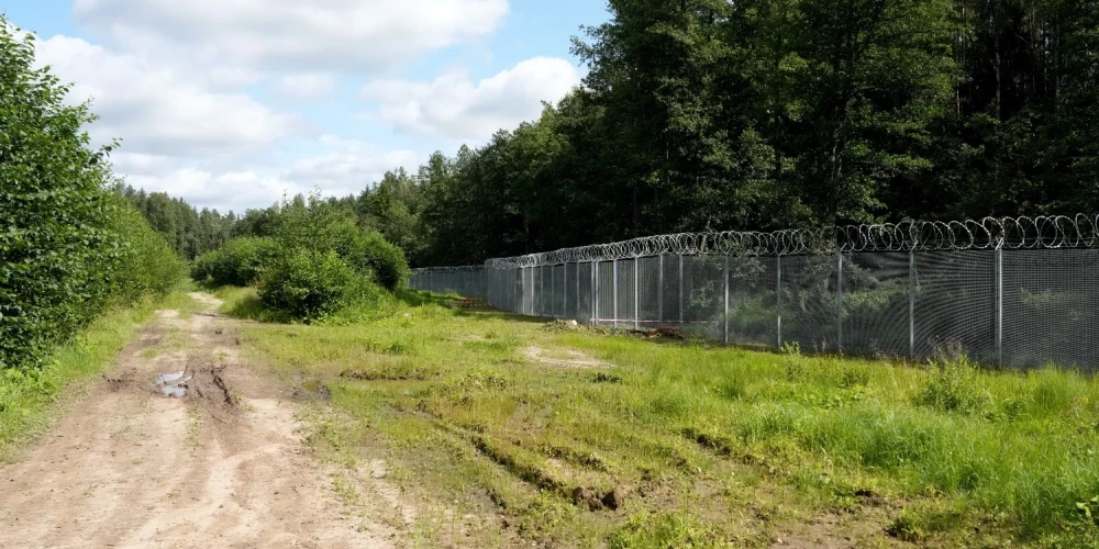 Diennakts tumšajā laikā gaisa telpa Latvijas austrumu pierobežā būs slēgta līdz 8. oktobrim.