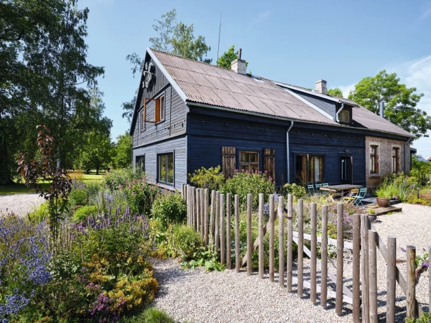 Pāvilostas mākslinieku rezidence PAiR, ko izveidojuši Vita Liberte un Vilnis Štrams