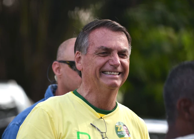 Bolsonaru diagnosticēts ādas vēzis