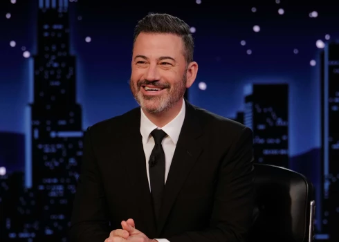 Džimijs Kimels nav sniedzis komentārus par notikušo.