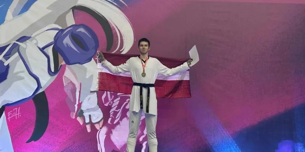 Eduards Cibuļa jau atzīstami piedalījies arī vairākās sacensībās vīriešu konkurencē.