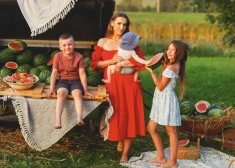 "Tie garšo visiem!" - ciemojamies pie Ziemeļu ģimenes, kuri audzē saldākos arbūzus Latgalē