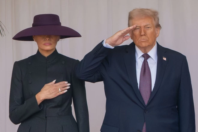 Президент США Дональд Трамп и первая леди Мелания Трамп посетили Виндзорский замок в рамках государственного визита в Великобританию.