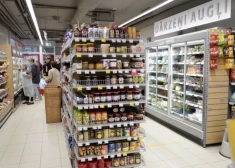 Pētījumā salīdzināti Latvijas iedzīvotāju iepirkšanās paradumi 2022. un 2025. gadā - atklāta zīmīga tendence