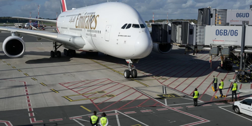 Lidosta aicina pasažierus sazināties ar aviokompānijām vai tūrisma operatoru.