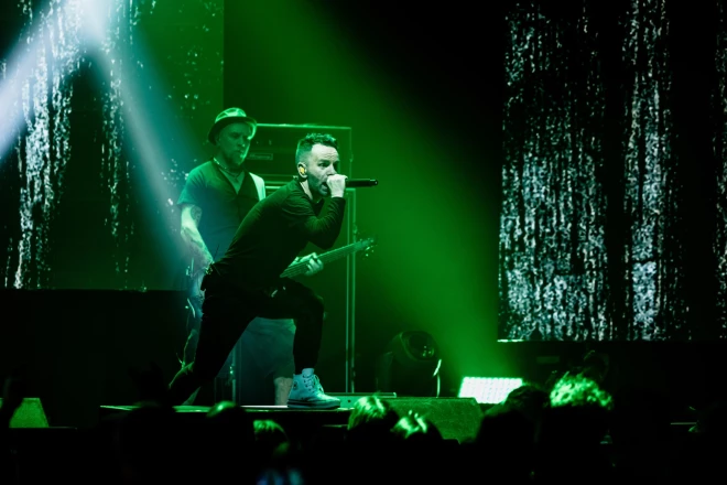 Jaunais koncertsingls “Dzīve bez apstājas” un tā videoklips tapis 14. martā koncertzālē “Palladium”