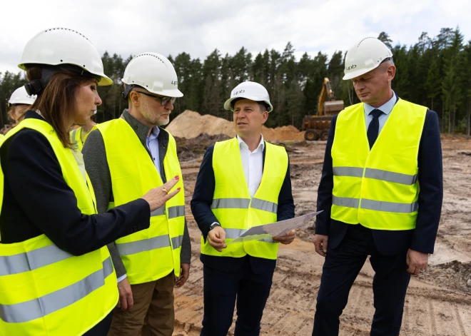 Plānots, ka rūpnīca darbu uzsāks 2026. gada trešajā ceturksnī.