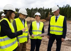 FOTO: Latvijā top modulāro pulvera lādiņu rūpnīca. "Tas ir stratēģiski nozīmīgs solis!"