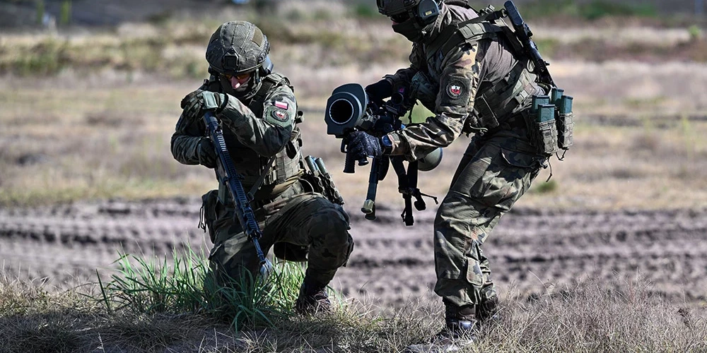 Polijas armijas karavīri piedalās militārajās mācībās "Firestorm".