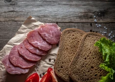В Латвии снизят НДС на ключевые продукты - что и когда может подешеветь? 