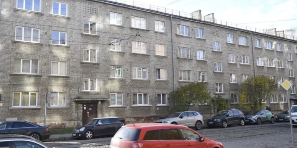 Rīgas iedzīvotāji maina hruščovkas pret piepilsētas apartamentiem.