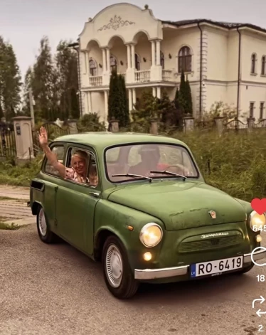 Pēc atjaunošanas darbu pabeigšanas Olga un Ivo savu zapiņa vabolīti, kas nu ir patiešām liels retums auto tirgū, apslacīja ar dzirkstošo vīnu un tad aizlaida pirmajā izbraucienā.