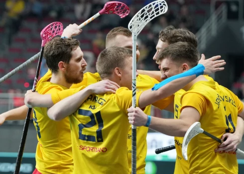 Bauskas, Ādažu un Talsu florbolistiem uzvaras rezultatīvās Latvijas čempionāta spēlēs. 