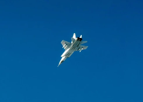 Trīs Krievijas iznīcinātāji "MiG-31" bez atļaujas ielidoja Igaunijas gaisa telpā.