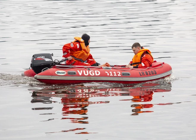 VUGD Madonā no dīķa izceļ kārtējo noslīkušo cilvēku