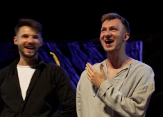 Konstantīns Ņikuļins (no labās) mēģinājumā. 