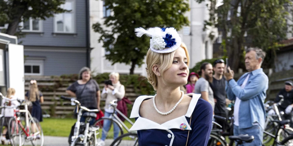 Tvīda brauciens tika papildināts ar īpašu sociālu mērķi – labdarības iniciatīvu “Nav bērnības bez velosipēda”.