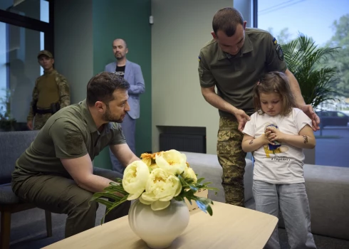 Ukrainā izveidots "Bērnu tiesību aizsardzības centrs", kas cīnās par Krievijas nolaupīto ukraiņu bērnu atgūšanu.