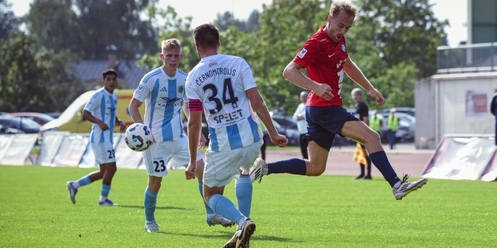 "Riga" futbolisti pēc nonākšanas iedzinējos uzvar "Jelgavu".