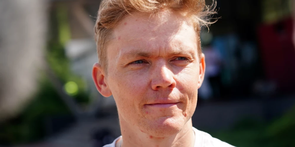 Riteņbraucējs Toms Skujiņš.
