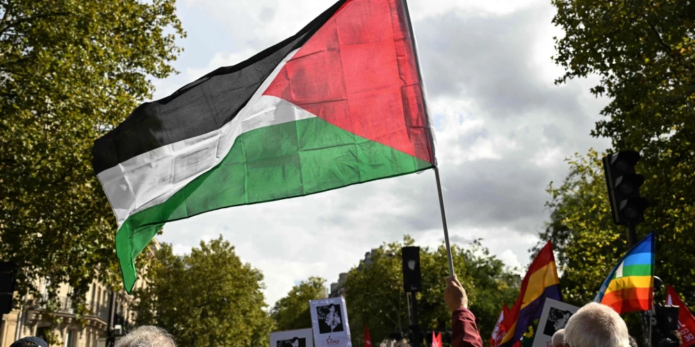 Lielbritānija, Austrālija un Kanāda atzīst Palestīnas valsti.