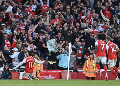 Martinelli kompensācijas laikā izrauj "Arsenal" neizšķirtu pret Mančestras "City".