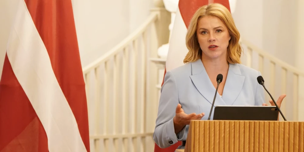 Latvijas Ministru prezidente Evika Siliņa norāda, ka ir gandarīta par koalīcijas partneru panākto vienošanos.