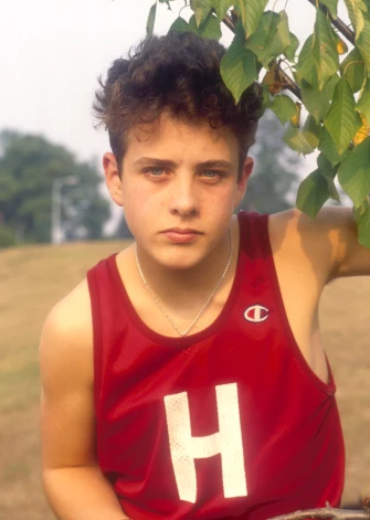 Džouijs Makintairs 1990. gadā. Viņš ir jaunākais grupas dalībnieks.