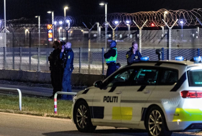 Droni paralizē satiksmi Kopenhāgenas un Oslo lidostās.