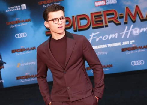 Aktieris Toms Holands šobrīd filmējas jaunākajā "Zirnekļcilvēks" daļā.