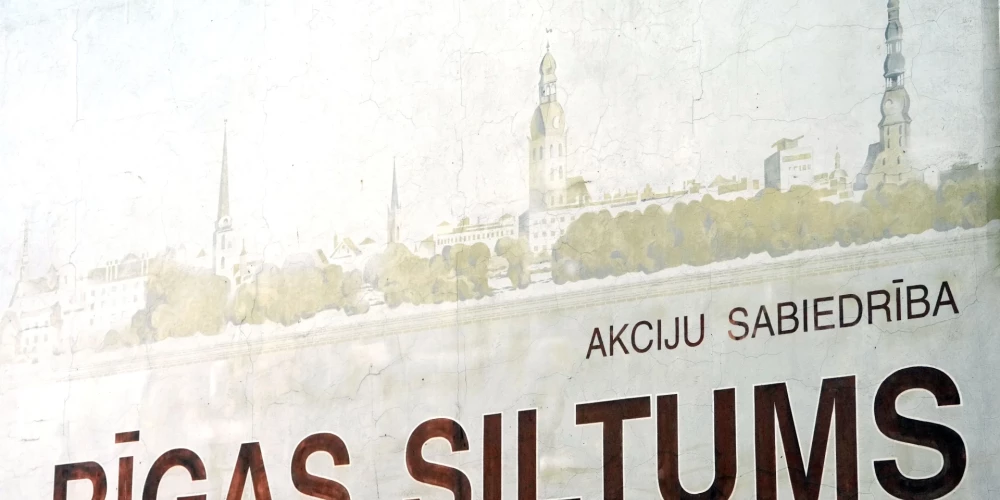 Saeimas komisijā izskan atšķirīgi viedokļi par to, kas vainojams pie "Rīgas siltuma" augstajiem tarifiem.