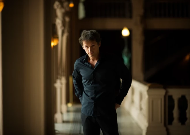 Latvijā pirmoreiz diriģēs franču maestro Žans Kristofs Spinozi