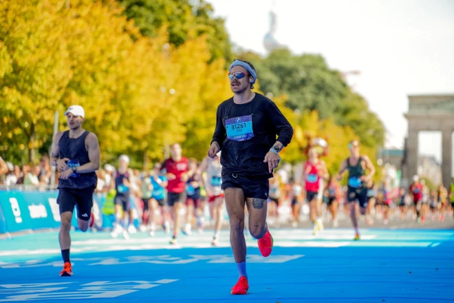 Harijs Stailss Berlīnes maratonā.
