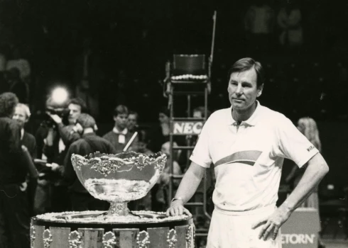 No 1987. līdz 1996.gadam Nikola Piličs bija Vācijas vīriešu tenisa izlases kapteinis, sekmējot vāciešu pirmo triumfu Deivisa kausa izcīņā 1988.gadā.