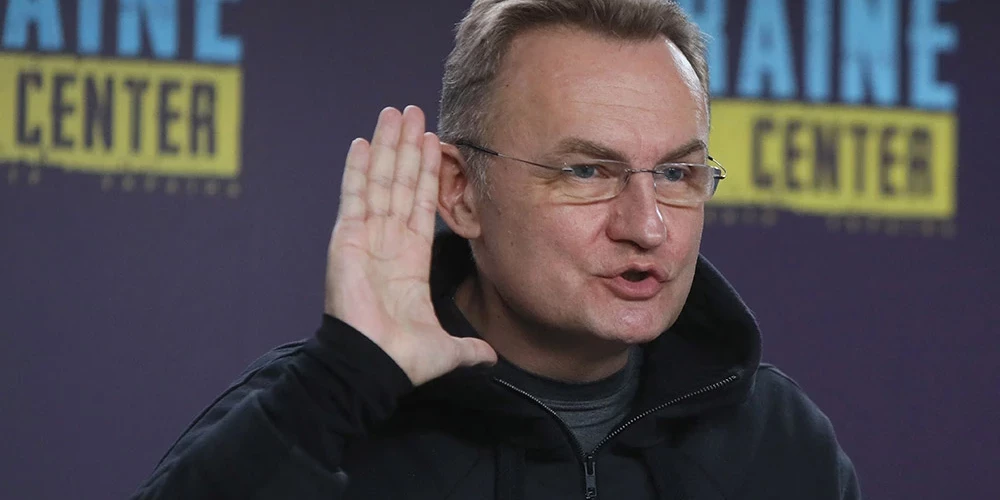 57 gadus vecais Andrijs Sadovijs ir Ukrainas rietumu pilsētas Ļvivas mērs kopš 2006. gada.