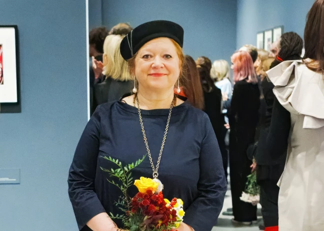 Leonarda Ķestere samulsina ar ziņu, ka apprecējusies. "Pa kuru laiku?" brīnās pat dēls