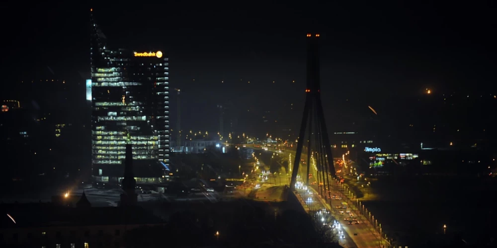 Rīgas domes komisija atbalsta nakts sabiedriskā transporta licences pagarināšanu līdz oktobra beigām. 