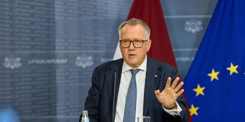 Finanšu ministrs Arvils Ašeradens.