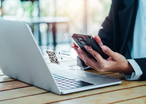 Brīdina par QR kodu izmantošanu krāpniecībā.