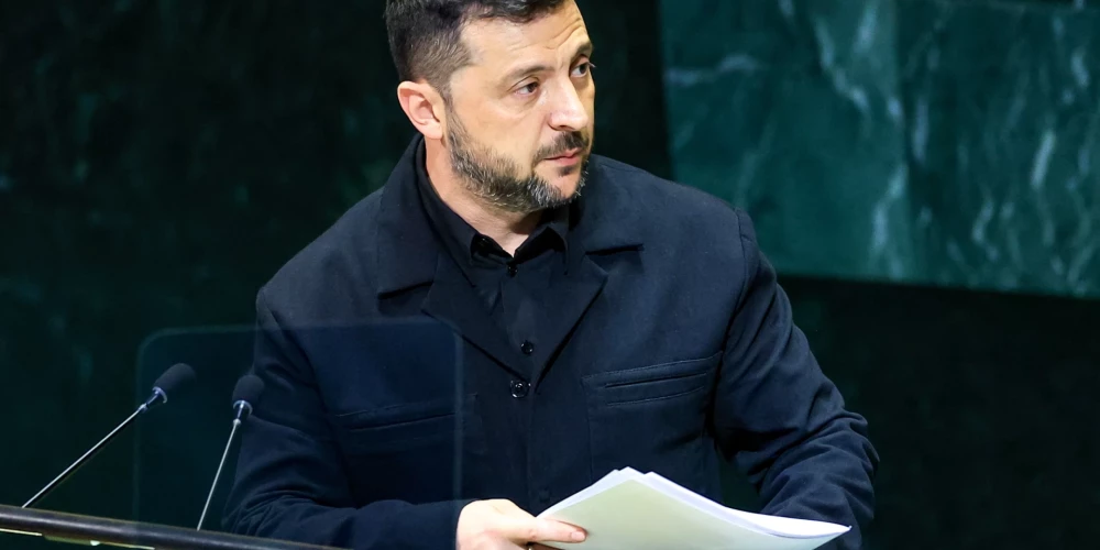 Ukrainas prezidents Volodimirs Zelenskis trešdien brīdināja, ka Krievijas diktators Vladimirs Putins, ja vien netiks apstādināts, ir gatavs tālākai agresijai un karu pret Ukrainu paplašinās un padziļinās.