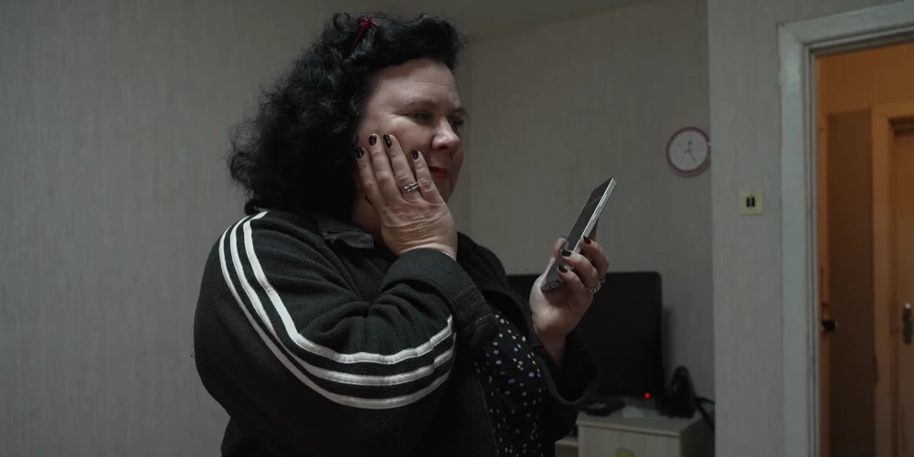 "Slavenības. Bez filtra" dalībniece Margarita Kolosova, izrādot savu mājokli, atklāj, ka pašlaik ir brīva sieviete. Viņas pēdējās nopietnās attiecības ilga 22 gadus, taču, neskatoties uz šķiršanos, viņa nav atmetusi cerības atrast jaunu sirdsāķīti.