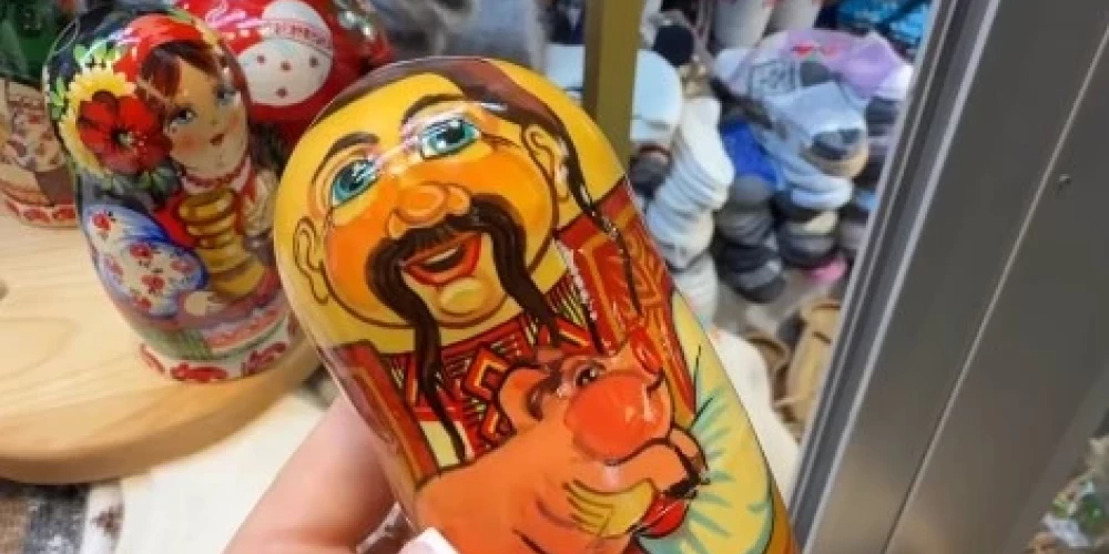 Матрешки автоматически записывают в категорию "сделано в России", но не всегда это так.