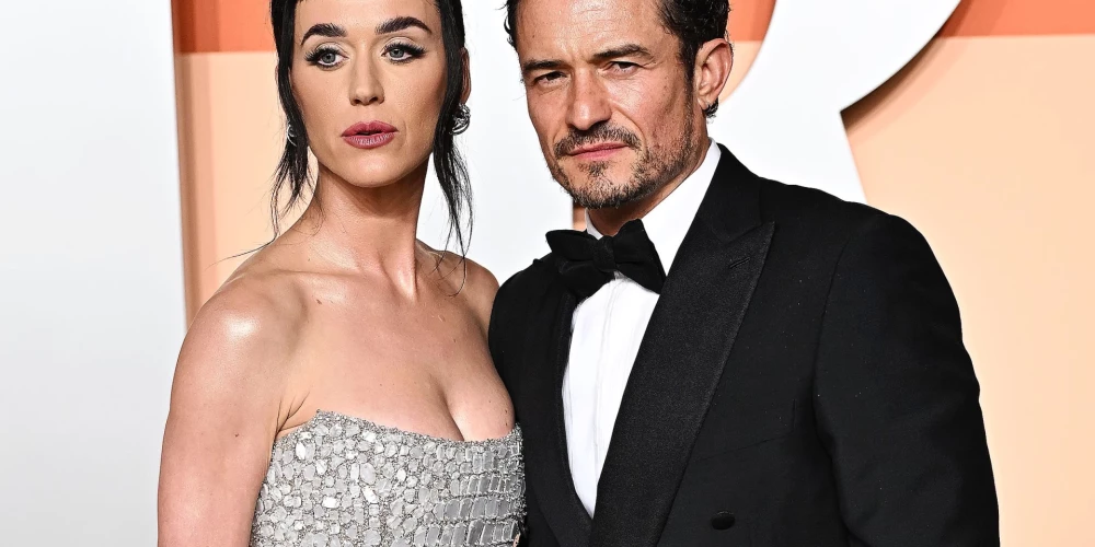 Keitija Perija un Orlando Blūns “Vanity Fair” rīkotajā ballītē, kas notika pēc “Oskara” balvu ceremonijas šā gada 2. martā.