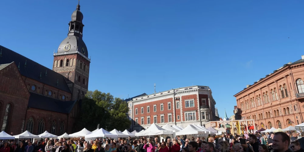 Rīgā ar dažādiem pasākumiem un gadatirgu Doma laukumā atzīmēs Miķeļdienu.