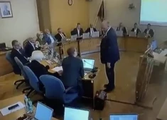 VIDEO: Jelgavas mērs Daģis veiksmīgi noliek pie vietas prokrievisko domes deputātu Pagoru