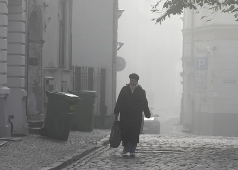 Naktī uz sestdienu un no rīta vietām veidosies migla.