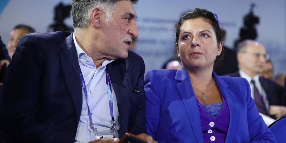 Keosajans bija Krievijas telekanāla NTV propagandas raidījuma "Meždunarodnaja pilorama" režisors un vadītājs.