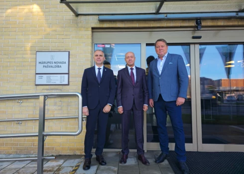Mārupes novadu reģionālajā darba vizītē apmeklēja Saeimas Valsts pārvaldes un pašvaldības komisijas priekšsēdētājs Oļegs Burovs. 