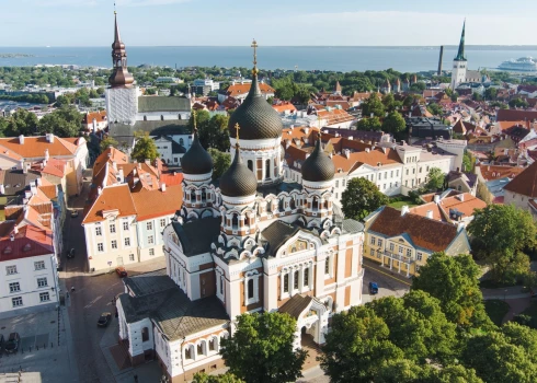 Православный собор Александра Невского в центре Таллина.